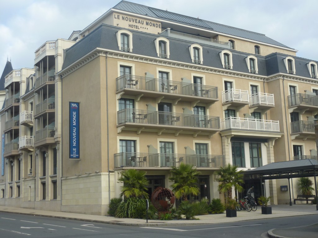 hôtel le nouveau monde 103