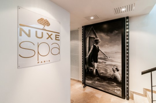 Piscine et Spa de l'hôtel.