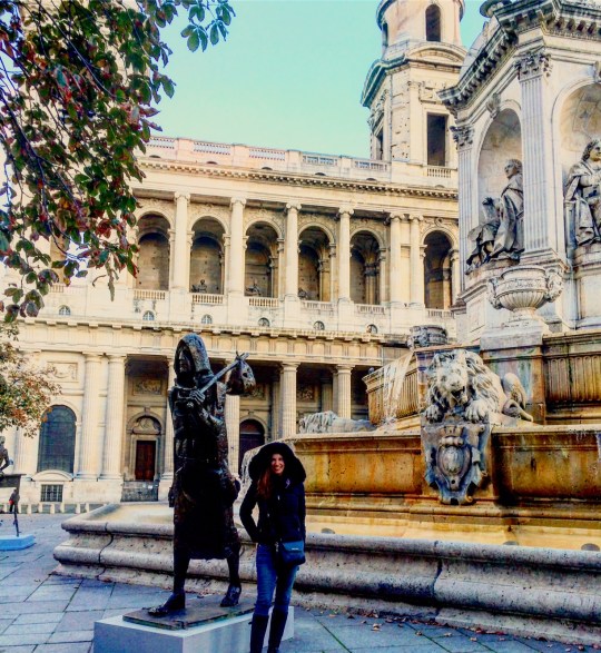 Doudoune: Armani jeans Sac: Armani jeans Gants : Armani jeans Jeans; Polo Ralph Lauren Bottes: Armani jeans